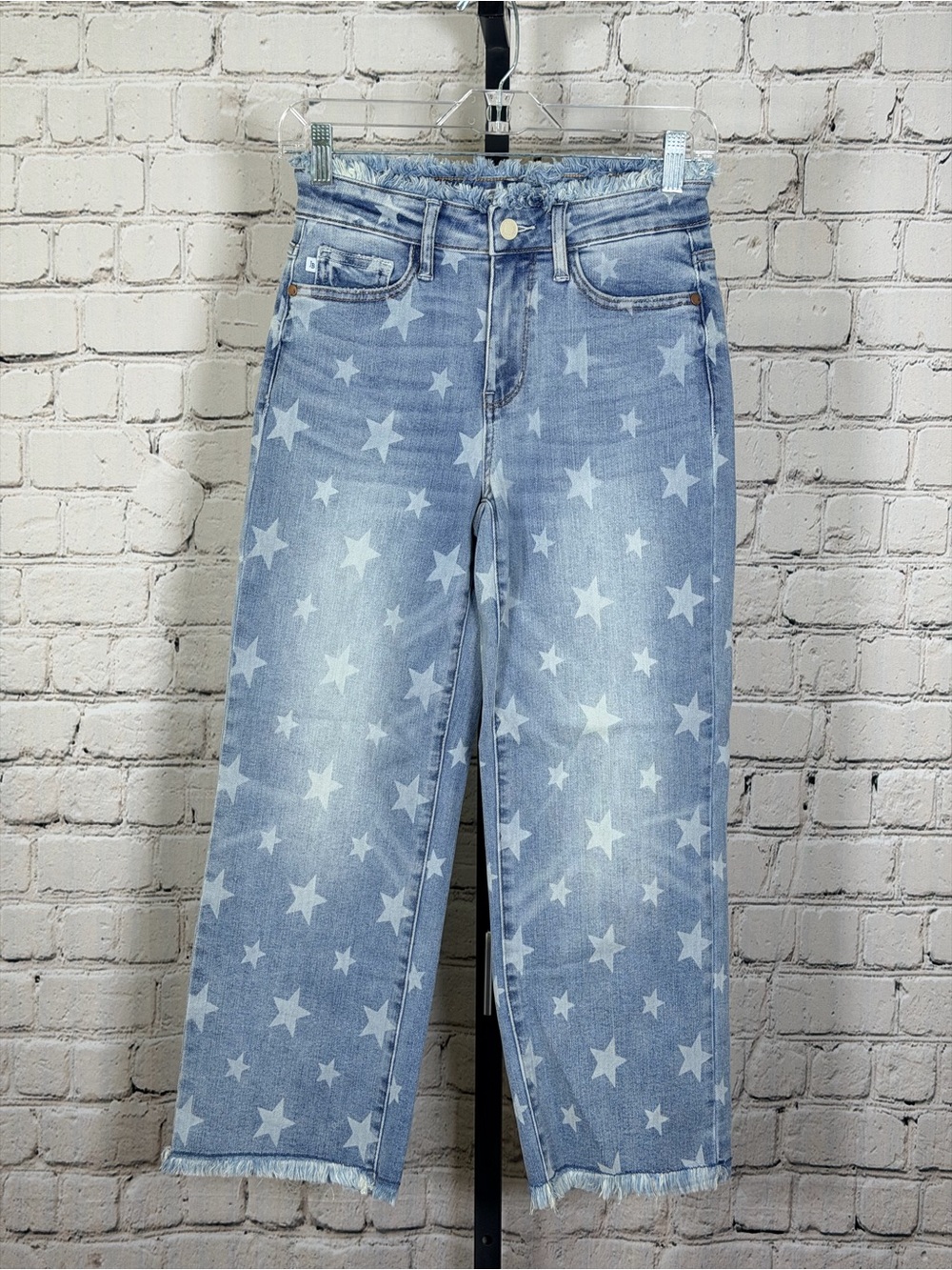 Judy Blue Star Print Cropped Straight Leg Jeans Frayed Hem 0/24
